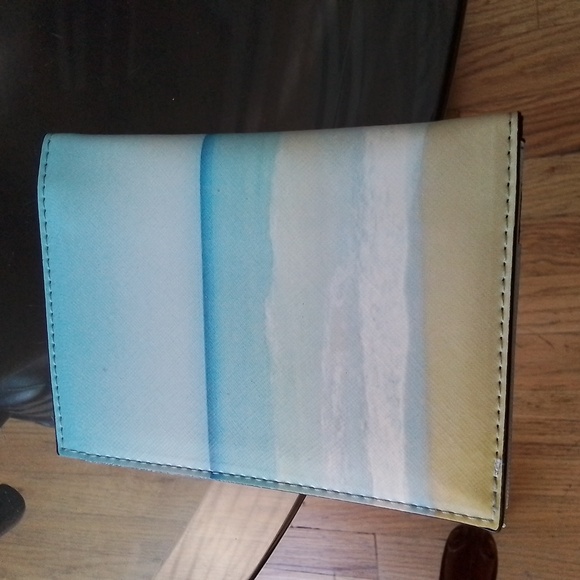 Victoria Secret passport cover - Picture 3 of 3